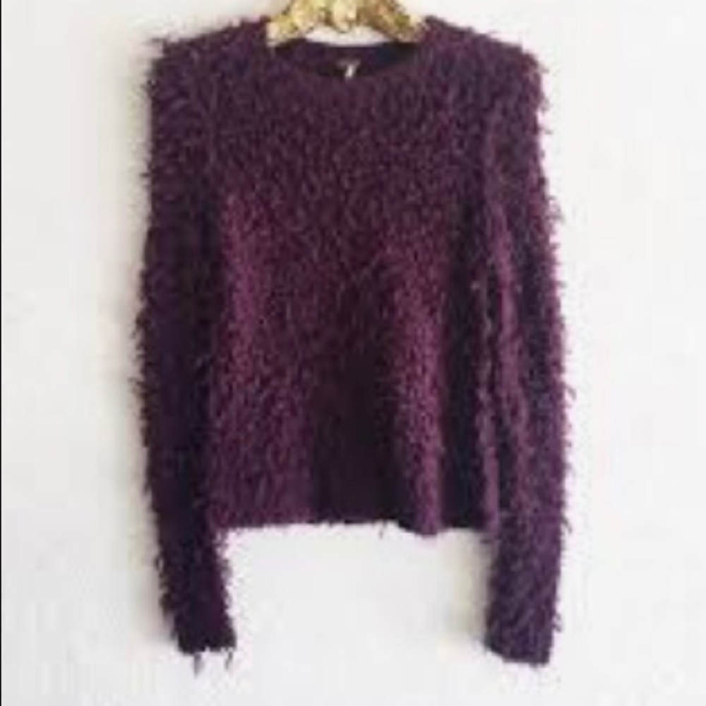 VIP pullover fur sweater NWT - Picture 2 of 5